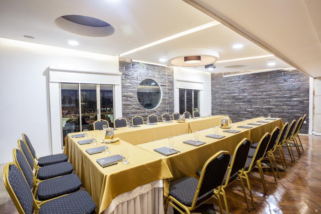 Hotel Embassy Park Bogota Luaran gambar